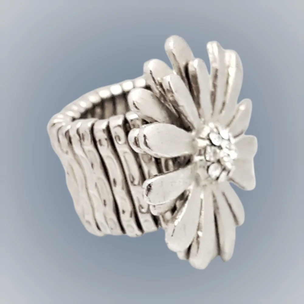 Silver Tone Floral Stretch Ring with Clear Rhinestone Center | NWOT